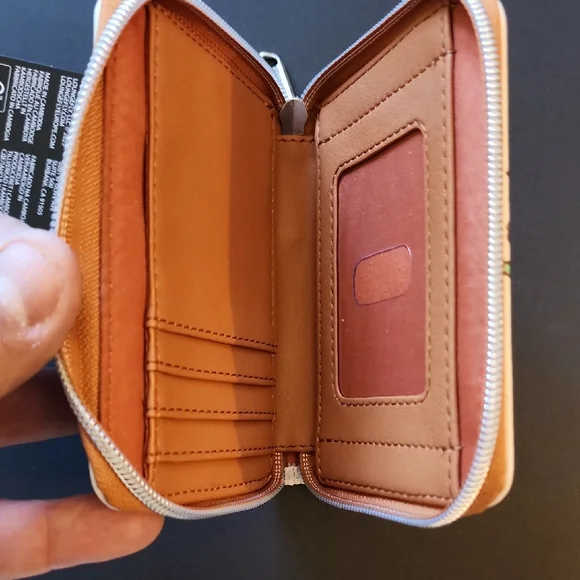 Loungefly Peanuts Snoopy Christmas Wreath Wallet. NWT. - Picture 5 of 8